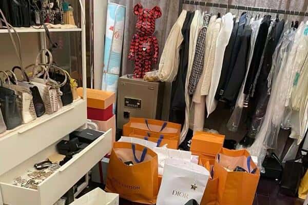台湾云林县回收一线品牌衣服